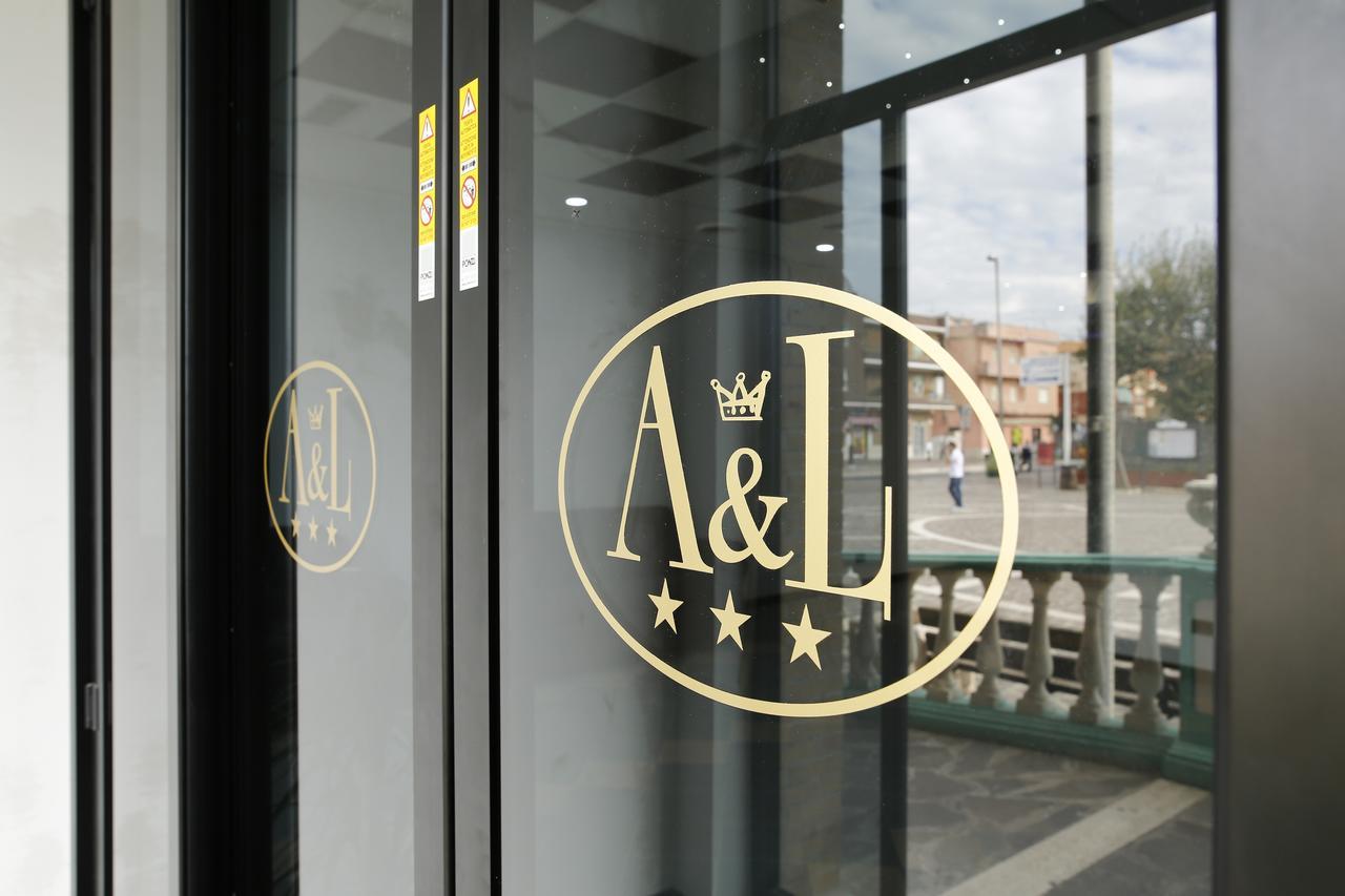 Alex & Lorenz Hotel Torvaianica Exterior photo