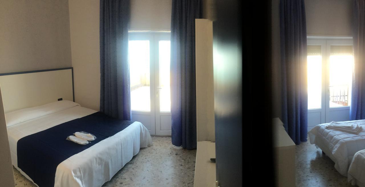 Alex & Lorenz Hotel Torvaianica Exterior photo